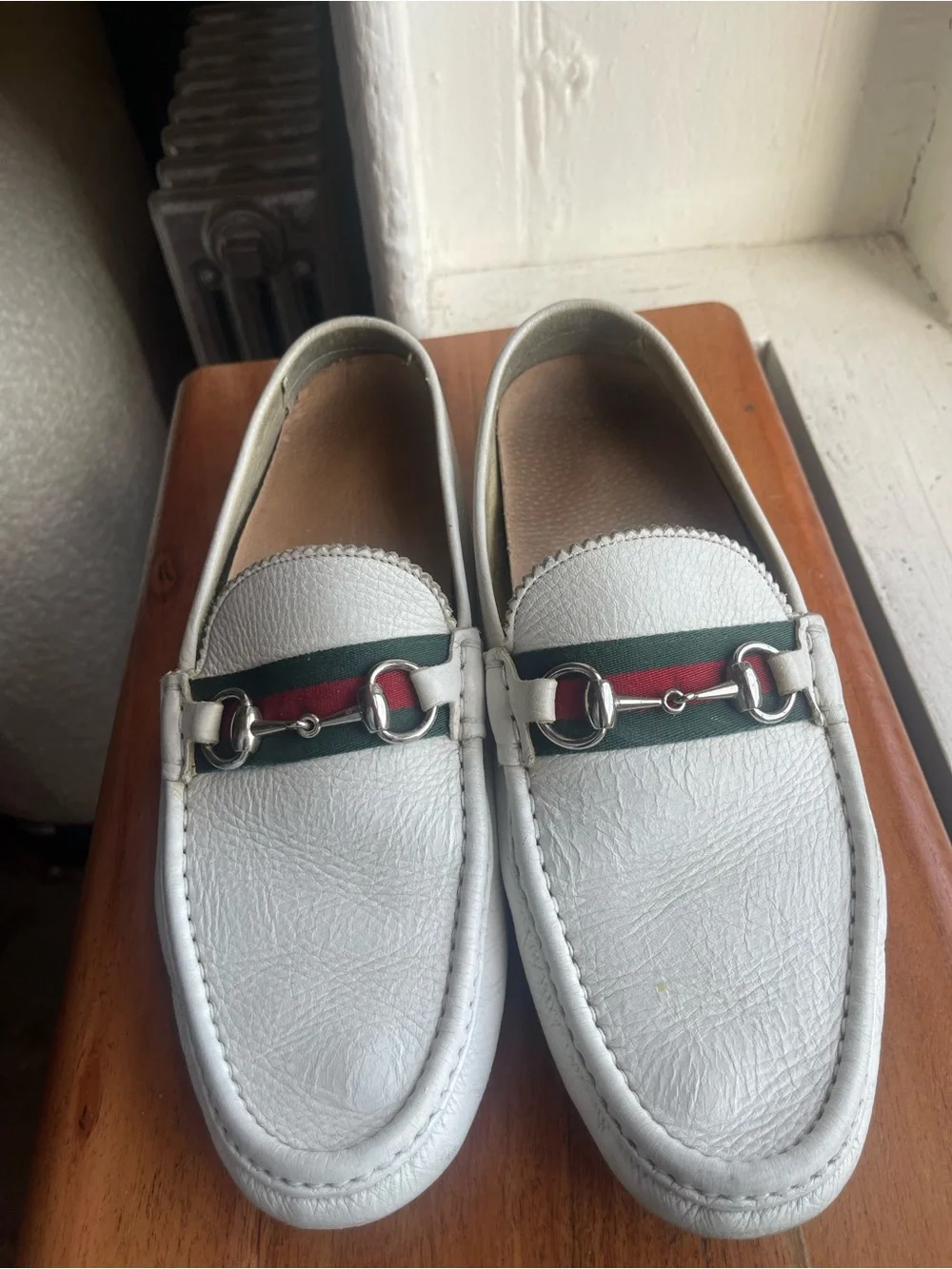Gucci White Leather Slip-On Loafers with Green & Red Web